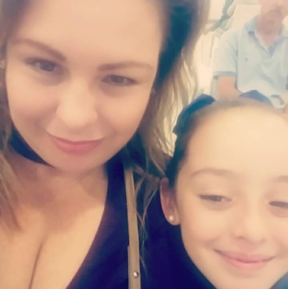 Meet your Posher, Iris yahaira - Picture 1 of 1